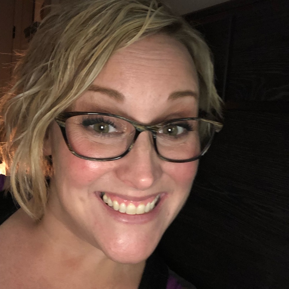 Meet your Posher, Carrie